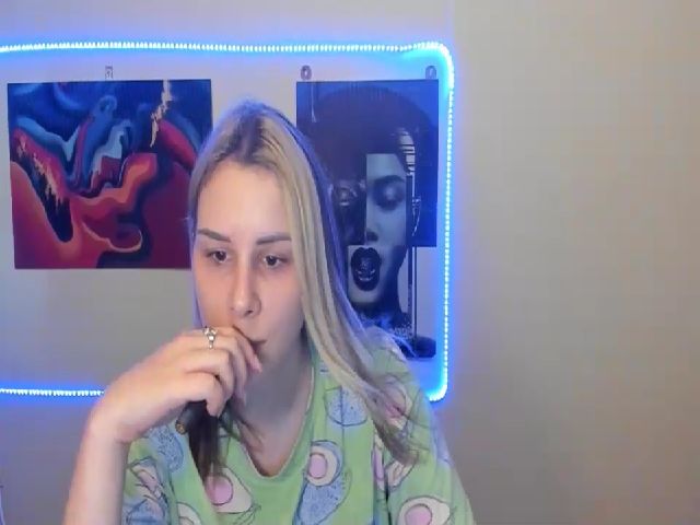 Live sex webcam photo for PolliMilk #266645025