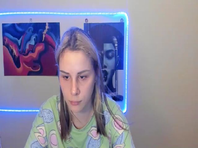 Live sex webcam photo for PolliMilk #266661677