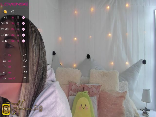 Live sex webcam photo for Hanna_tn #266697389