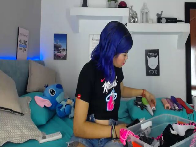 Live sex webcam photo for Lissyevans #266728658