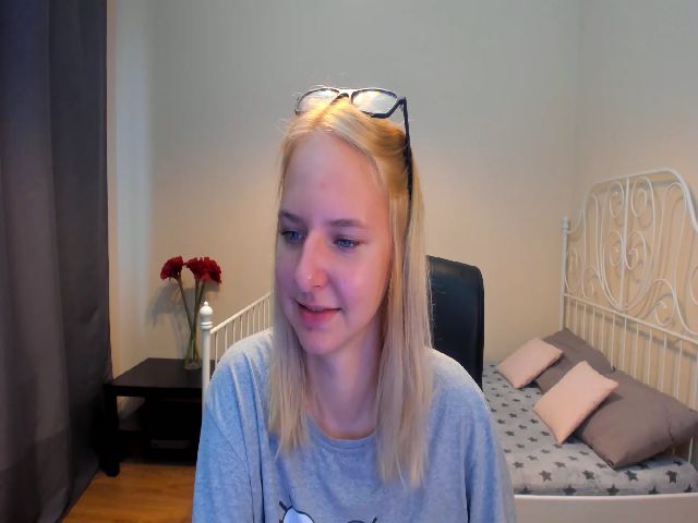 Live sex webcam photo for O1iv1a #266611660