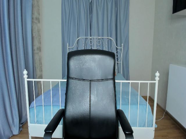 Live sex webcam photo for A11yson #266927562