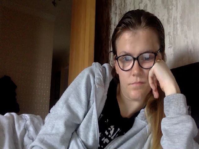 Live sex webcam photo for SexyHotSlut3 #266804234