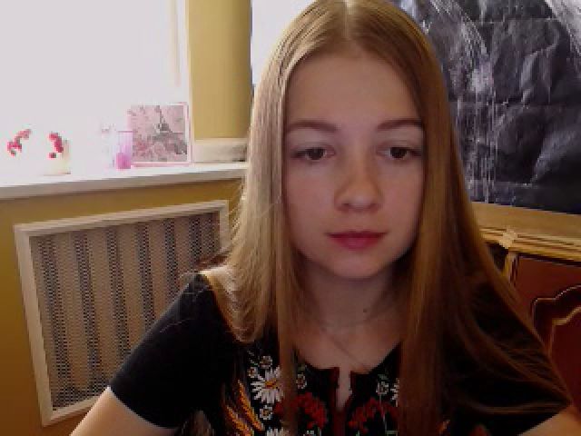 Live sex webcam photo for EmiStern #266645675