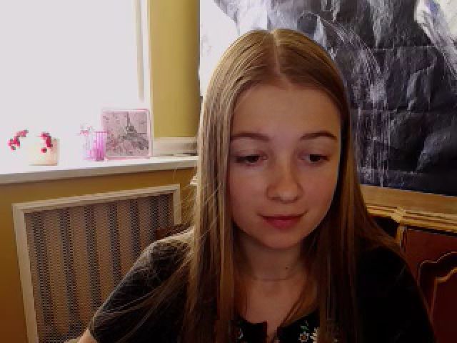 Live sex webcam photo for EmiStern #266660819