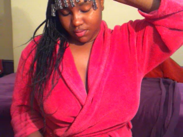 Live sex webcam photo for Bigteenass19 #266667107