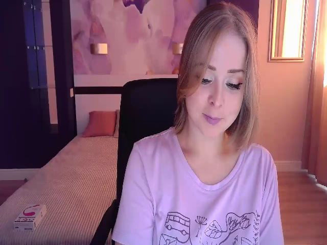 Live sex webcam photo for Nora_Reed #266702464