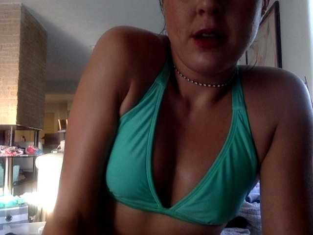 Live sex webcam photo for WetBbyBetty #266708440