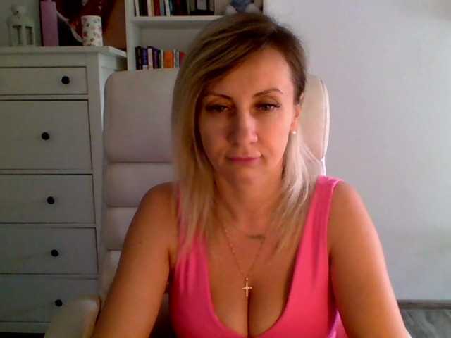 Live sex webcam photo for LexiSara #266708224