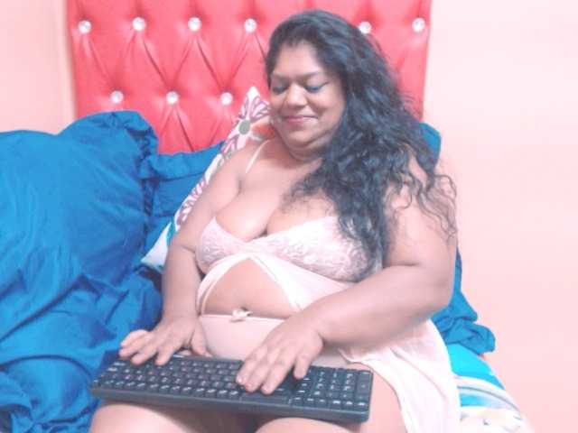 Live sex webcam photo for INDIANFIRE #266708389