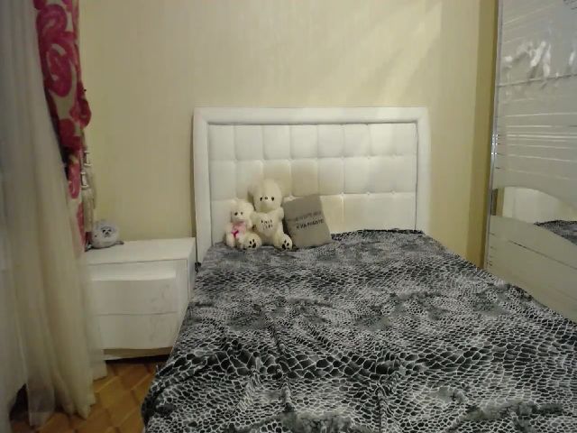 Live sex webcam photo for UnforgetMia #266756520