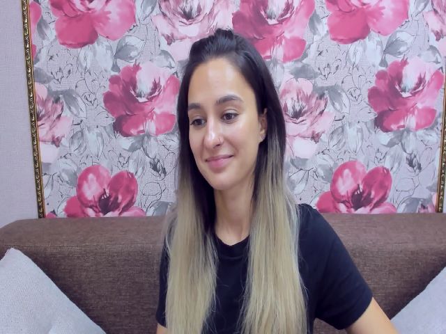 Live sex webcam photo for EllaFresh #266588241