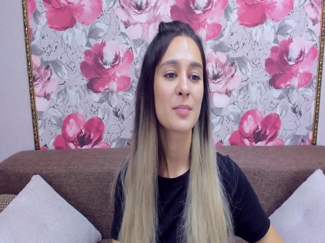 Live sex webcam photo for EllaFresh #266869844