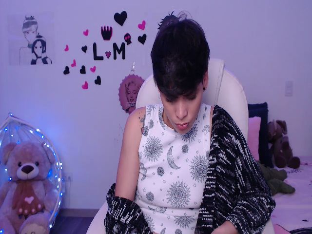 Live sex webcam photo for Laura_R23 #266844309