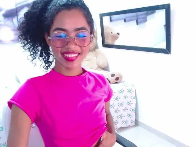 Live sex webcam photo for Anniemiss #266823113