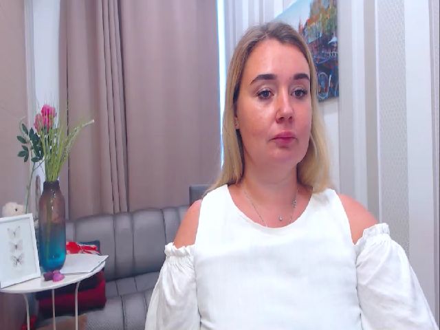 Live sex webcam photo for MiaXBright #266652081