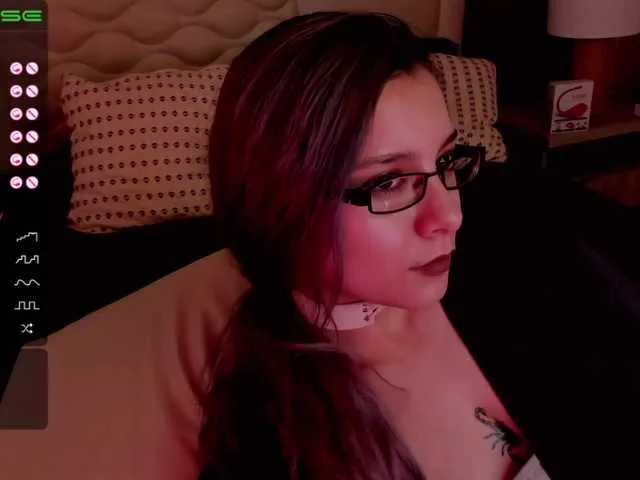 Live sex webcam photo for LilithMystic #267242382