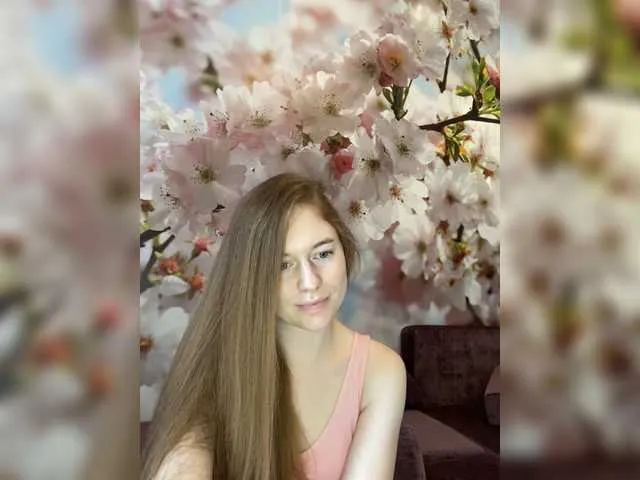 Live sex webcam photo for ConnieDaw #287978637