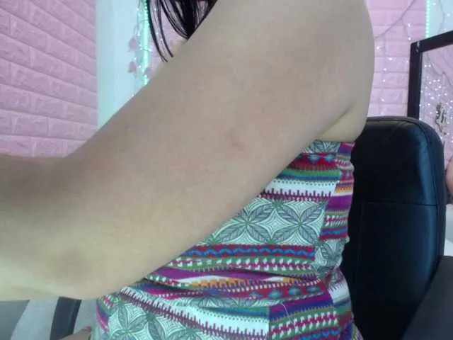 Live sex webcam photo for jameela-hot #266939648