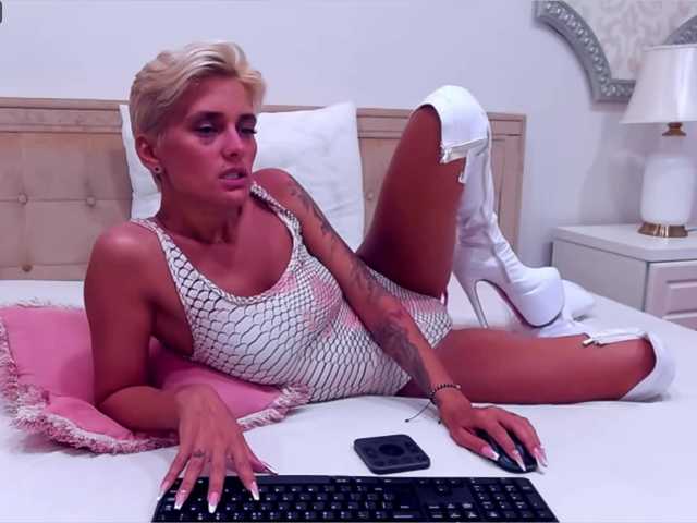 Live sex webcam photo for LidyaBelmont #266937230