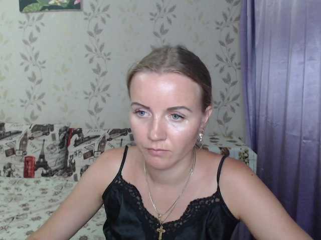 Live sex webcam photo for Alenushka888 #267242654