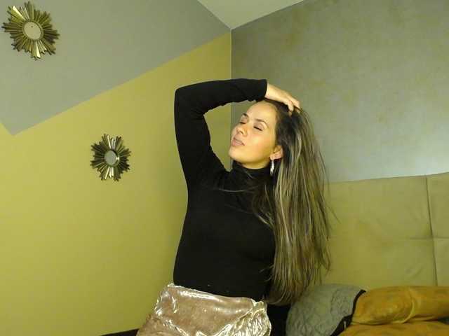 Live sex webcam photo for Jipsya #267242830