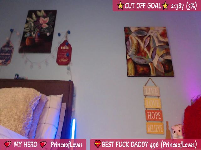 Live sex webcam photo for RedHOTPinay01 #267226243