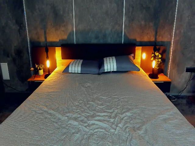 Live sex webcam photo for KaydenRowe #267133083