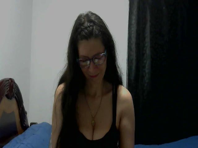 Live sex webcam photo for Latin__mature #267034491