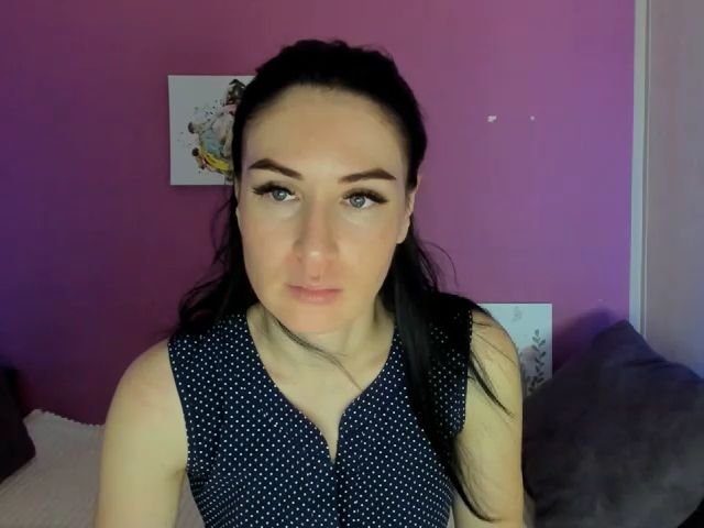 Live sex webcam photo for Lilly_Shine #266957719