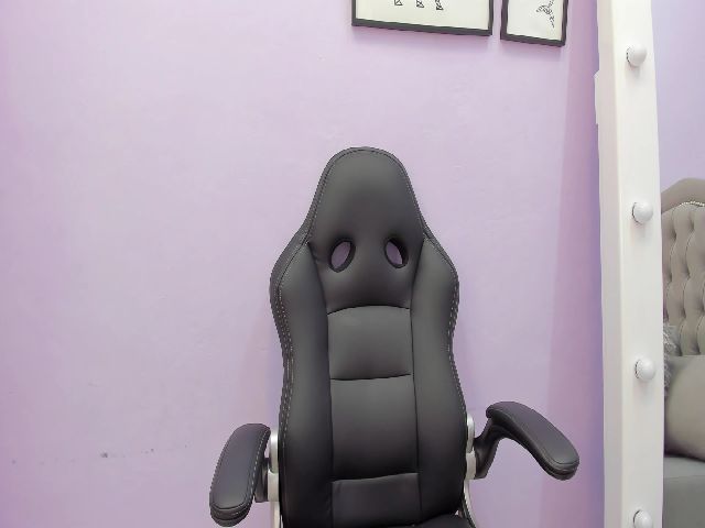 Live sex webcam photo for EvieNoir #267285249