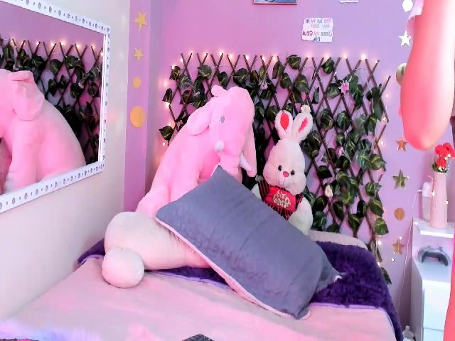 Live sex webcam photo for MarianaPaz #267317262