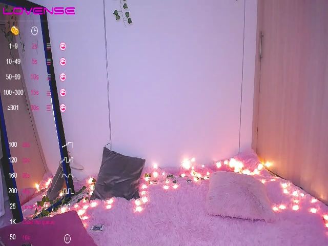 Live sex webcam photo for Aria_brown_ #267237633