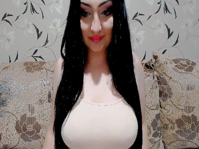 Live sex webcam photo for Cindystar5 #267337560