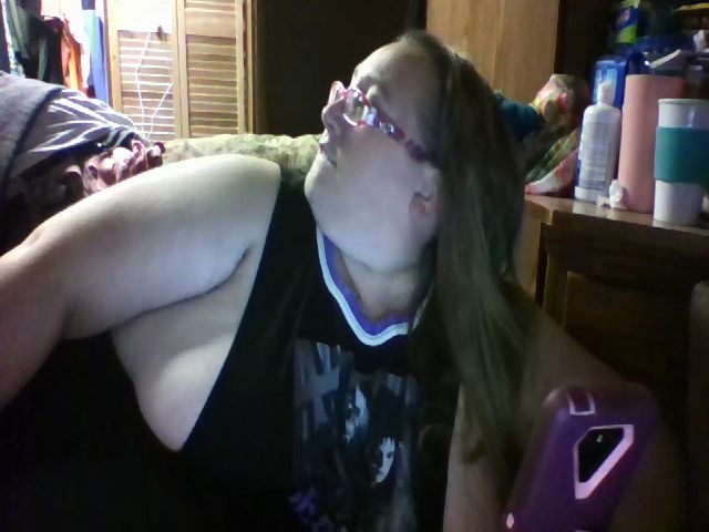 Live sex webcam photo for BBWAngel85 #266988609