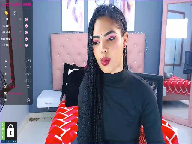 Live sex webcam photo for Tiana_James1 #267009896