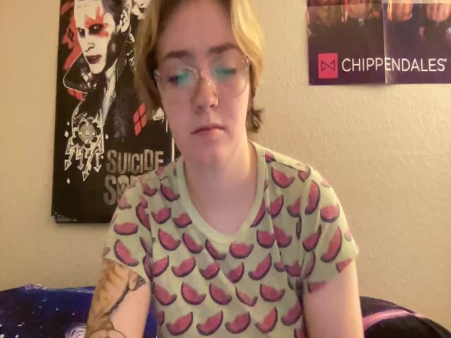 Live sex webcam photo for CandyBurger #267190233