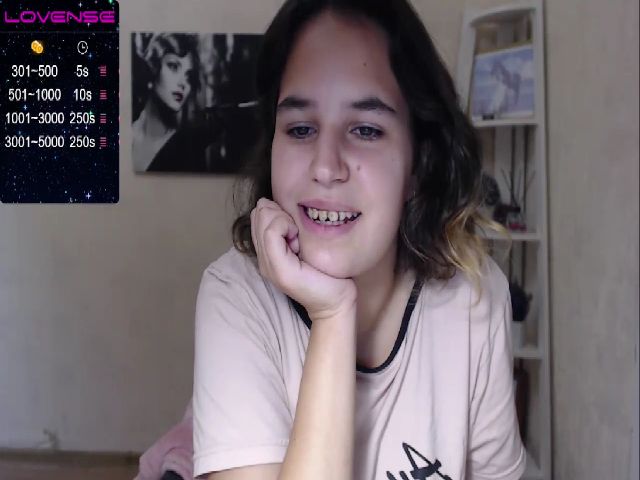 Live sex webcam photo for Erin_Holmes #267127456