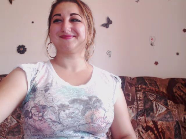 Live sex webcam photo for KinkyMyax #267060573