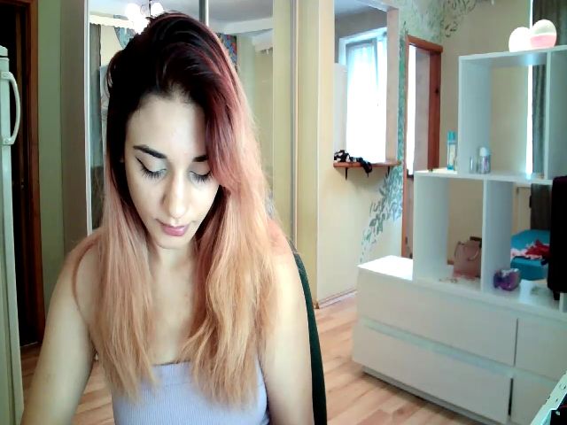 Live sex webcam photo for Lexy_hott #267075500