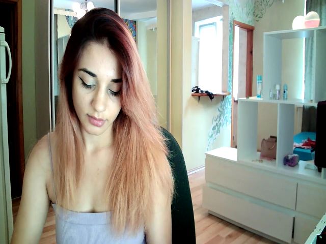 Live sex webcam photo for Lexy_hott #267108011