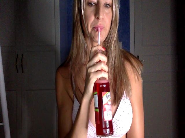 Live sex webcam photo for Tiaamiaa #267256428
