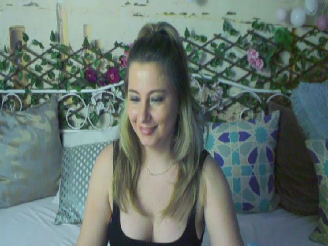 Live sex webcam photo for DeliceSmille #267229755