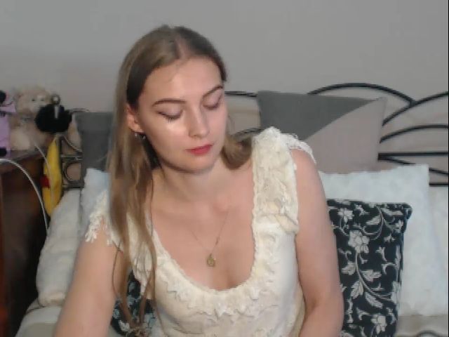 Live sex webcam photo for LarissaSexy25 #267215040