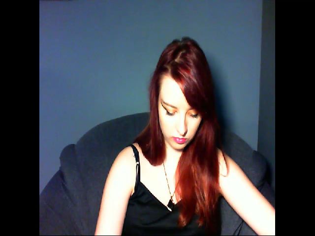 Live sex webcam photo for VirginLuna18 #267196995