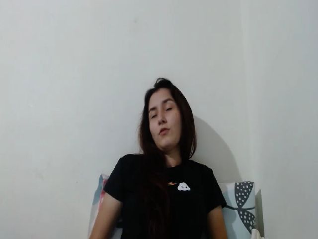 Live sex webcam photo for Girlhot29 #267349580