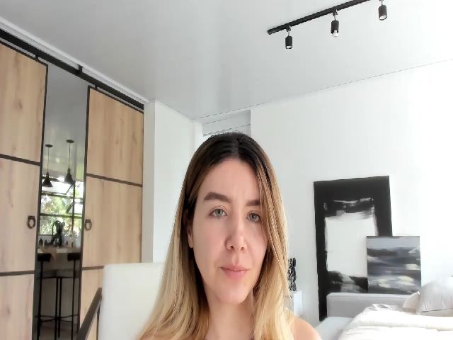 Live sex webcam photo for LauraVega #267189371