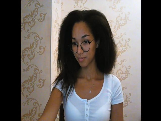 Live sex webcam photo for Carmel_Dee #267294869