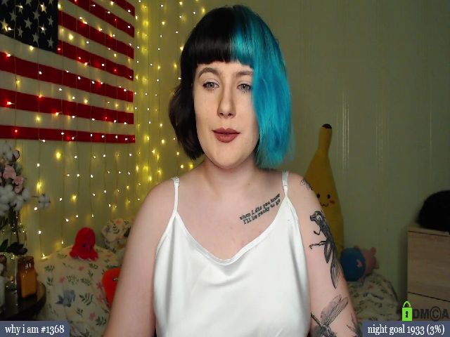 Live sex webcam photo for RoomOfGhosts #267302904