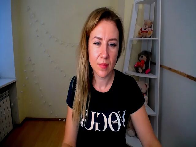 Live sex webcam photo for LoveMe_All #267057213